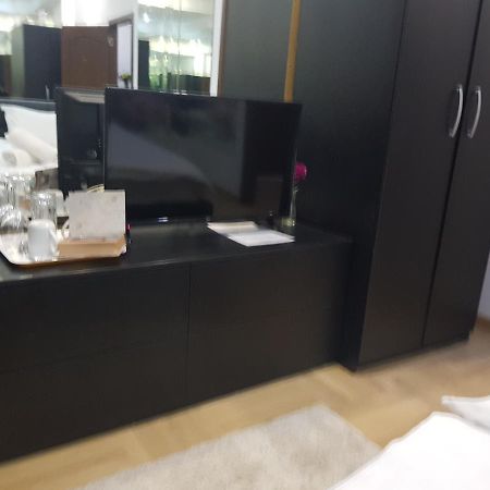 Mirrors Room Mega Mall National Arena 부쿠레슈티 외부 사진
