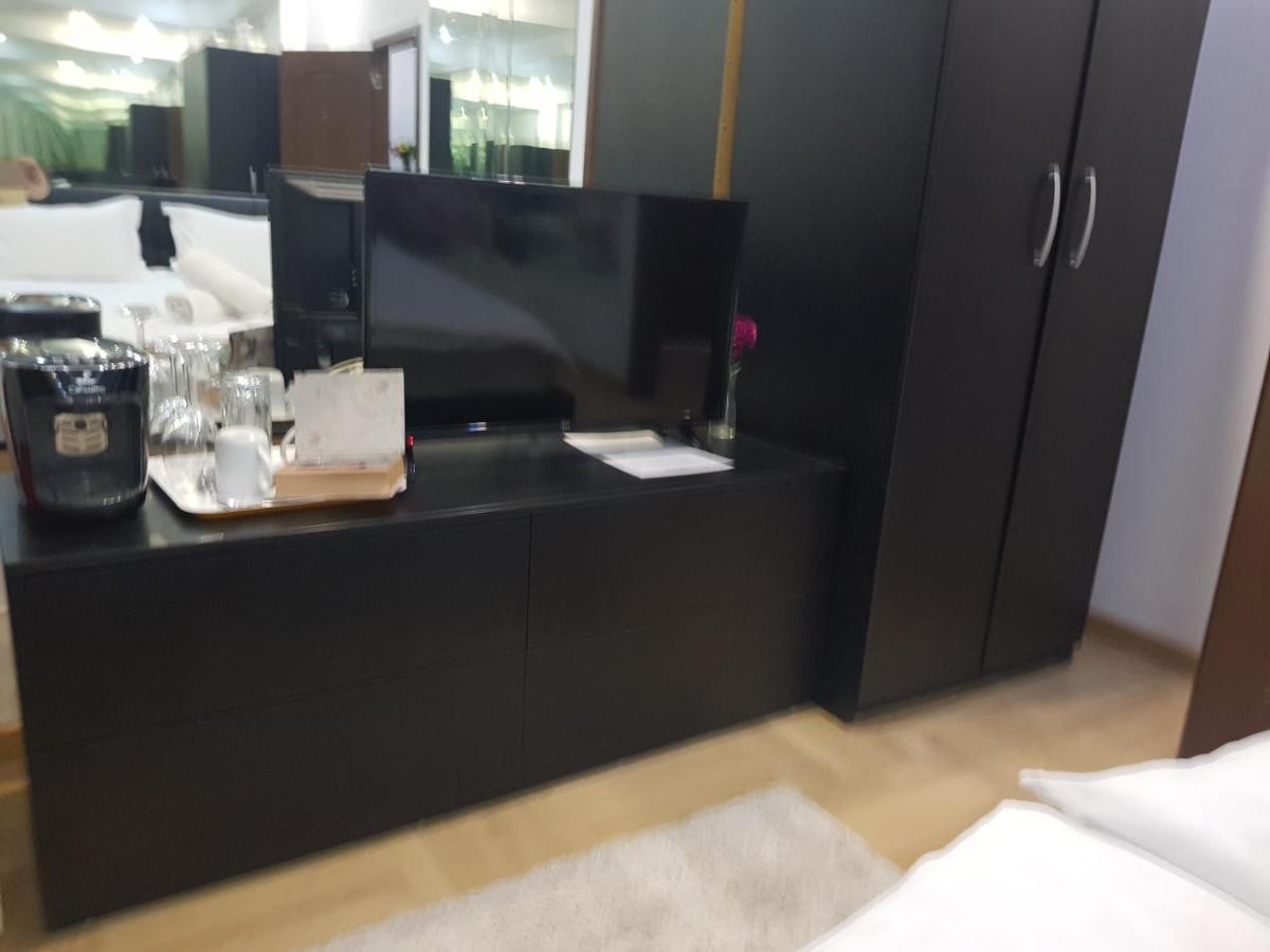 Mirrors Room Mega Mall National Arena 부쿠레슈티 외부 사진